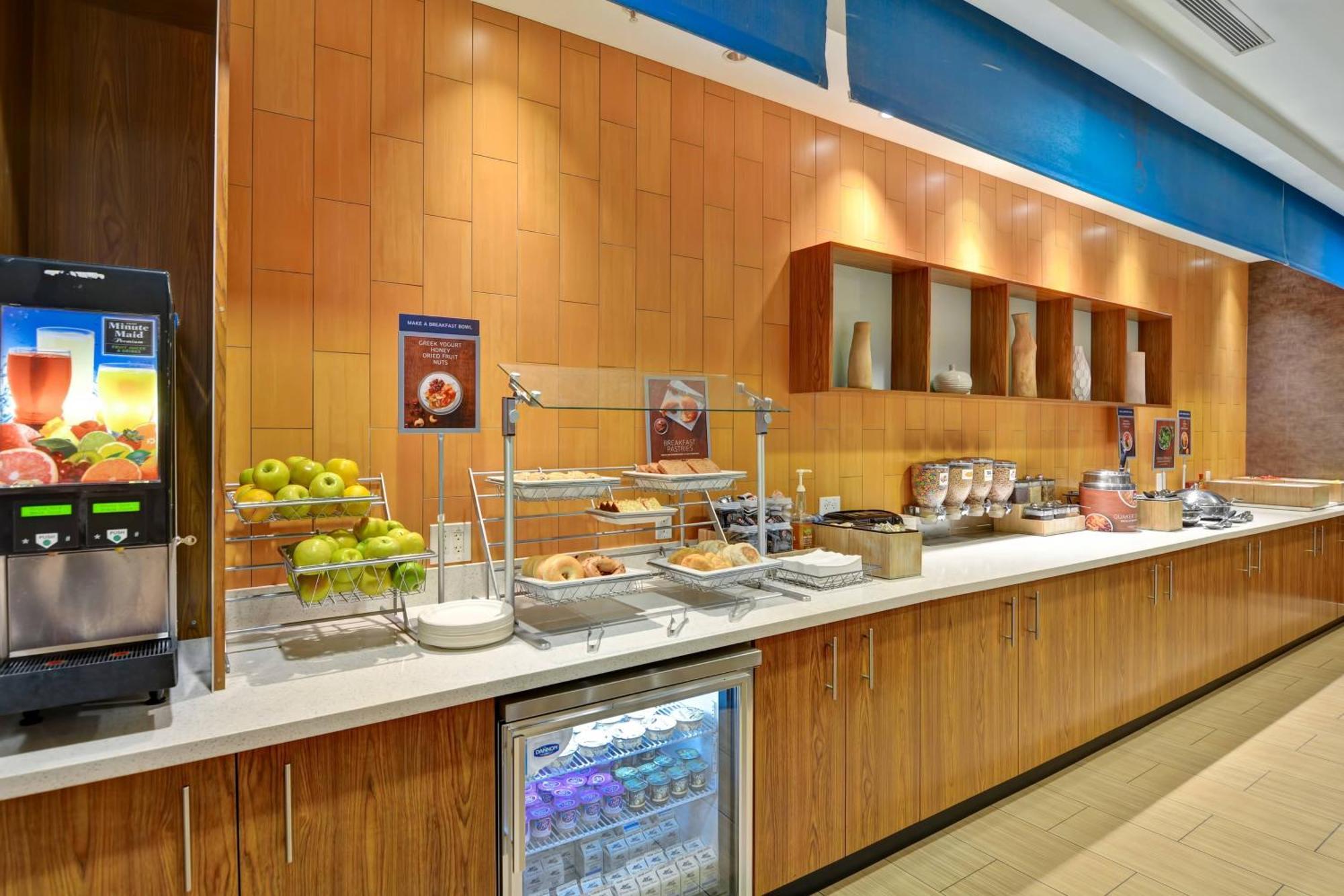 Springhill Cincinnati Airport South 3*