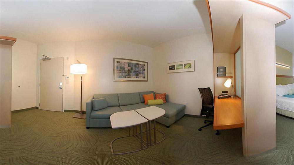 Springhill Cincinnati Airport South Hotel 3*